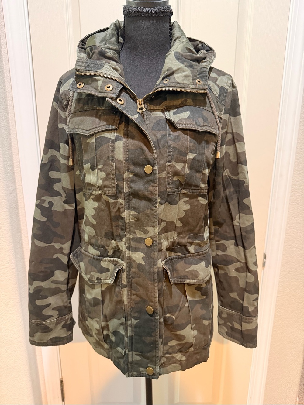 Lucky Brand Women’s Camo Hooded Utility Jacket - Size Small